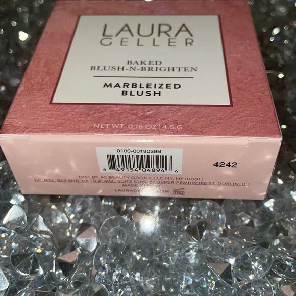 Laura Geller baked blush n bright marbleized blush in ethereal rose color - Picture 8 of 9